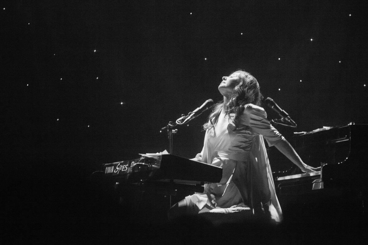 Drawntolight Tori Amos0004