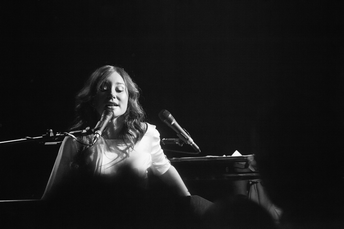 Drawntolight Tori Amos0005